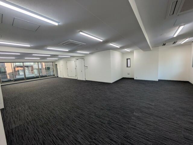 千代田区｜神田東松下町飯田鋲螺ビル １階 の写真
