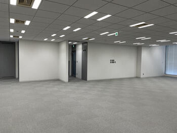 大阪市北区｜中之島ＳＨビル（大型事務所のワンフロア貸し） 4階 の写真
