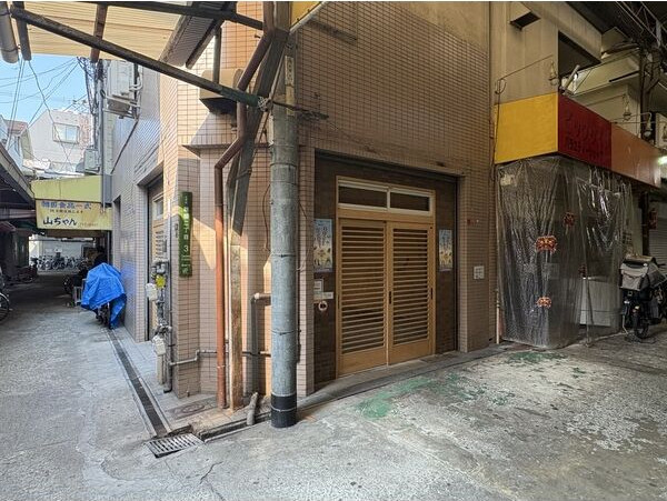 大阪市生野区｜鶴橋本通商店街店舗の写真